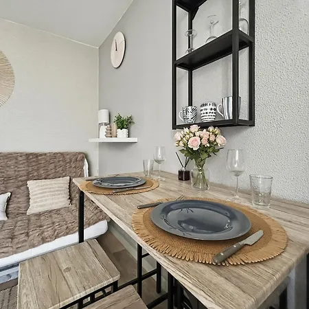 Apartament Avec Piscine, Acces Et Climatisation