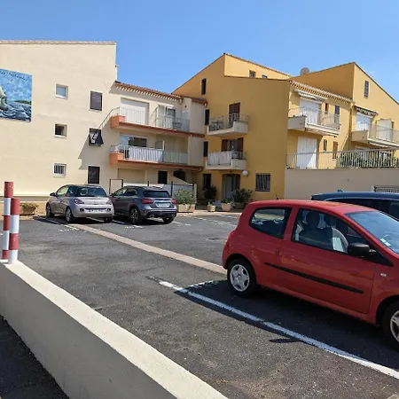 Avec Piscine, Acces Et Climatisation Apartament *
