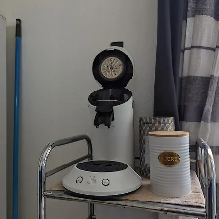 아파트 Avec Piscine, Acces Et Climatisation