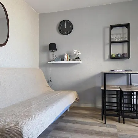 아파트 Avec Piscine, Acces Et Climatisation